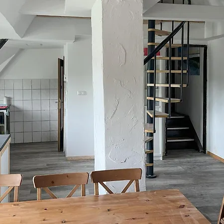 Apartment 3 Bedroom Amazing In *